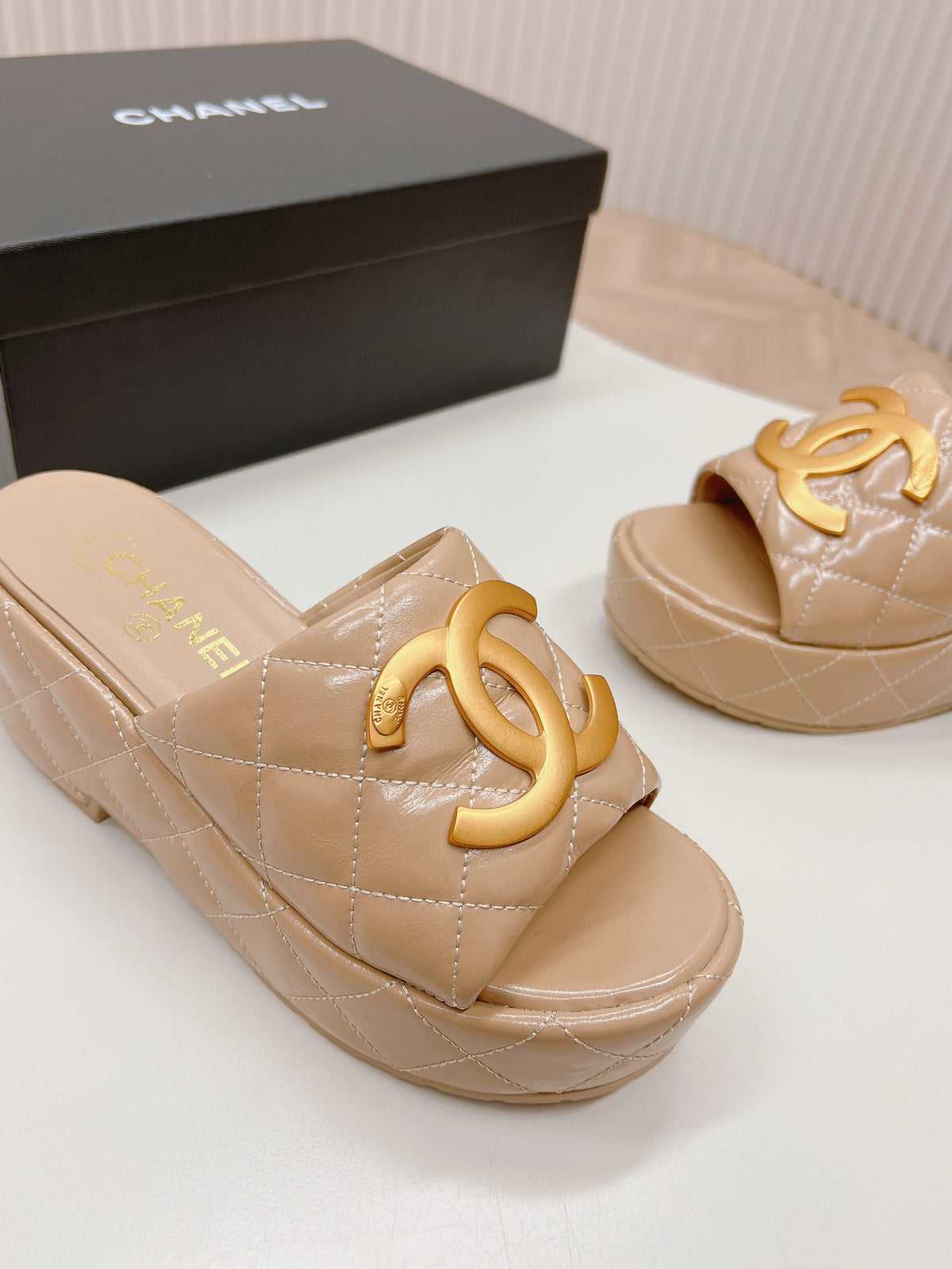 Chane1 top fashion thick-soled rhombus slippers 0724030812