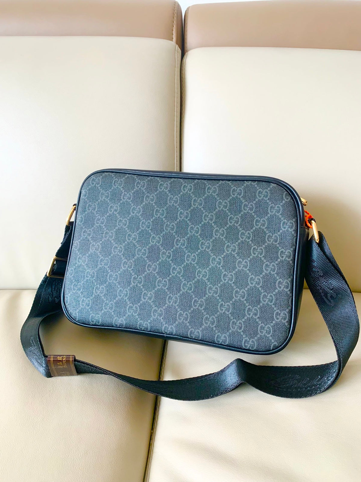 G fashion single-shoulder crossbody bag 0725061809