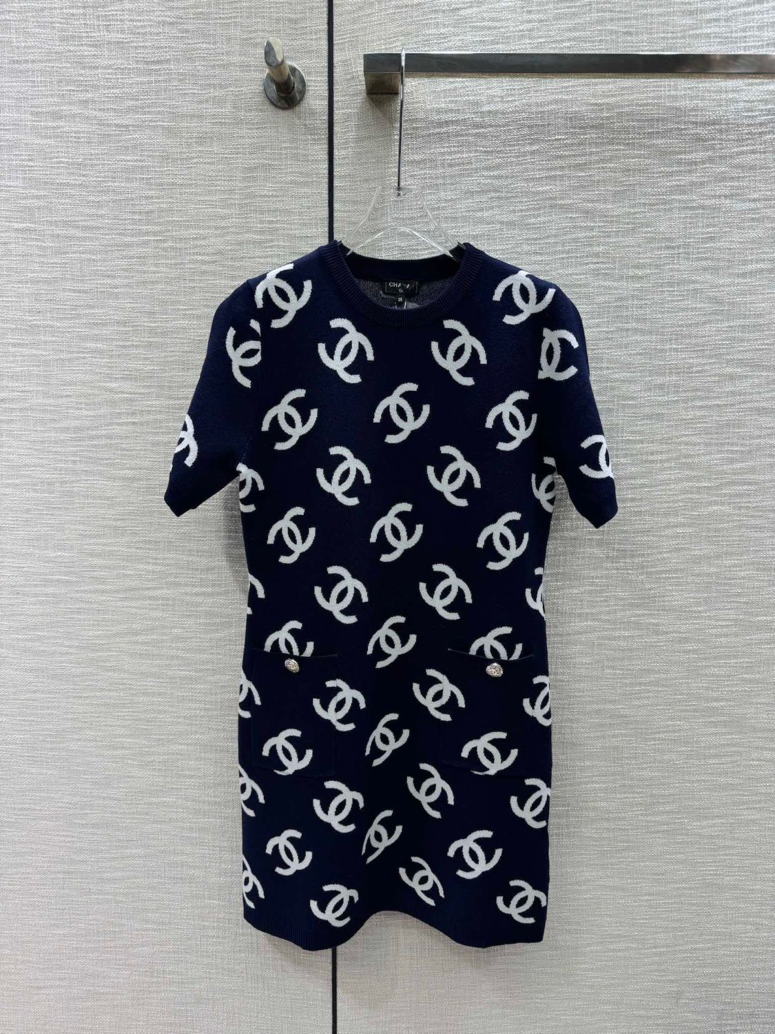Fashion New Slim-fit Slim-fit Knitted Short-sleeved Dress 1024041621