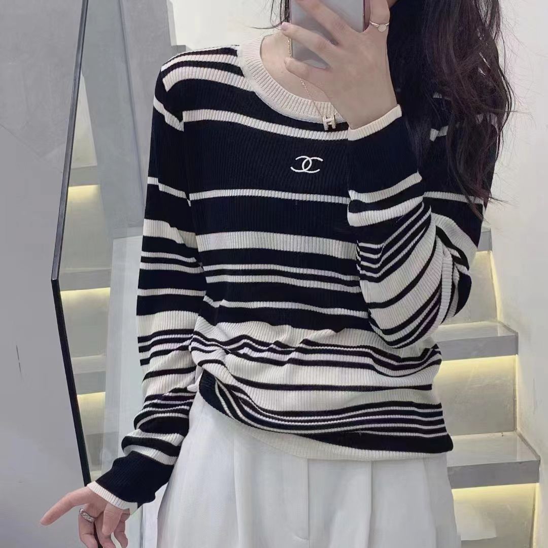 Versatile Letter Striped Short Sweater 0823112303