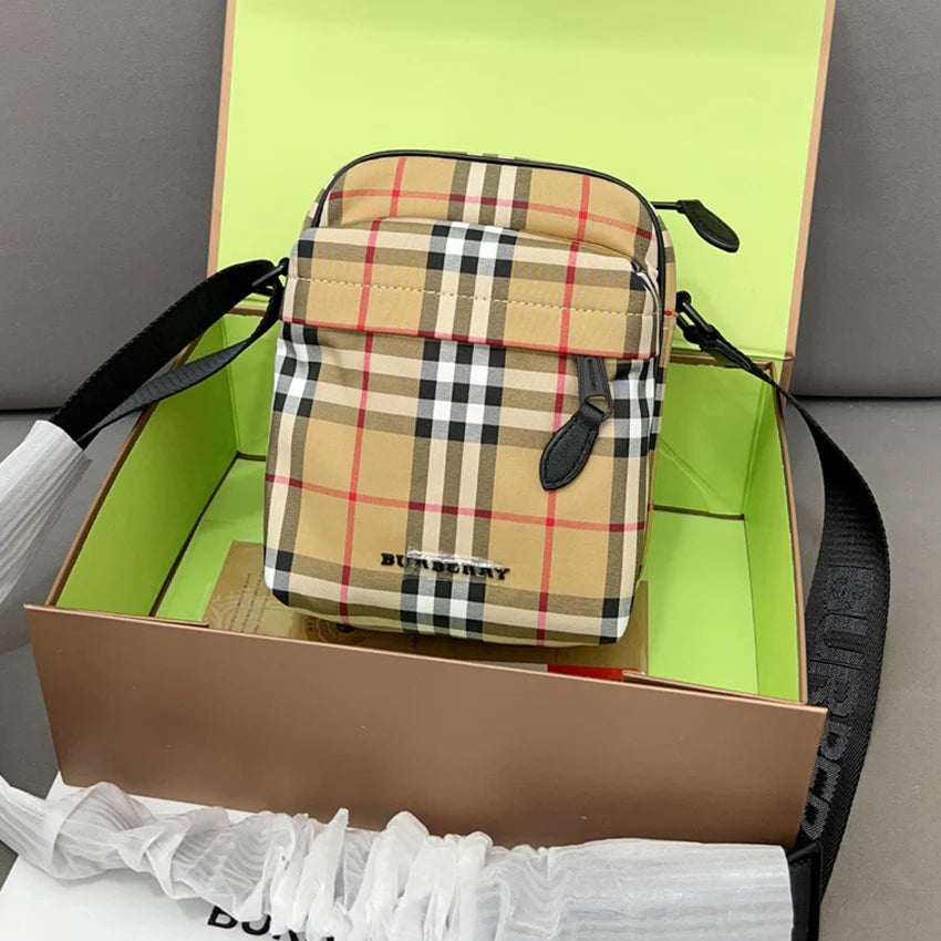 Men's versatile messenger bag 1024061210