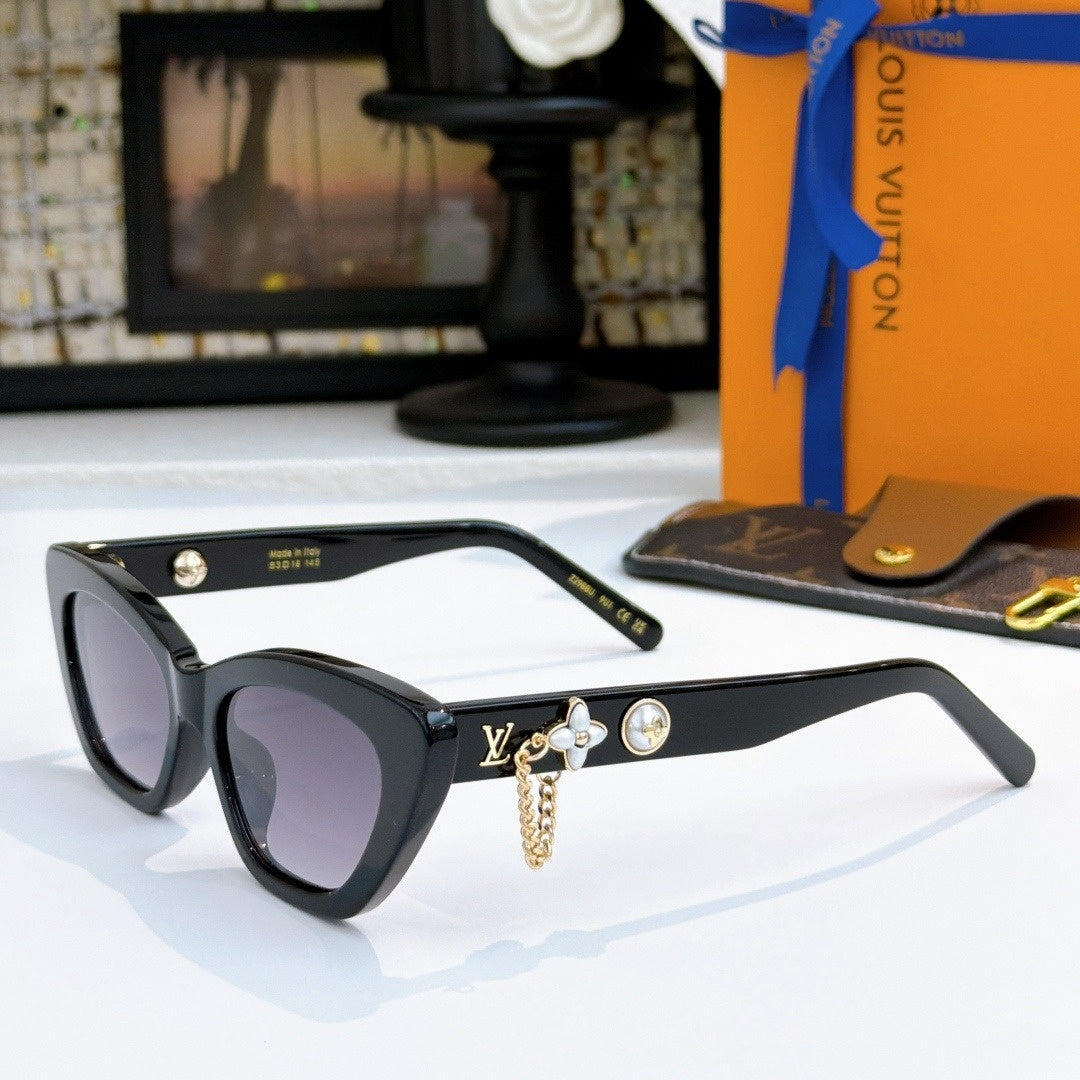 New Cat Eye LV Sunglasses With Chain XC1312102607