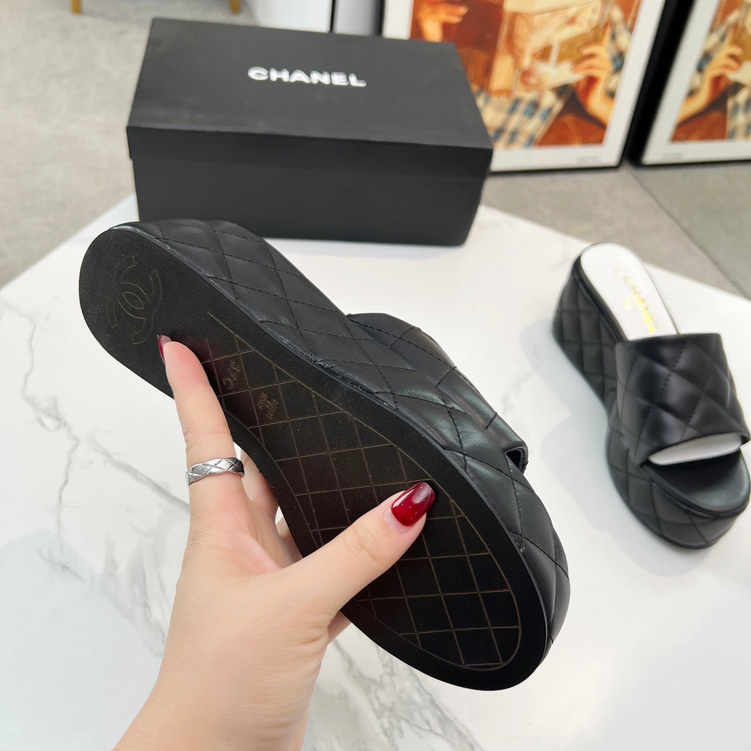 Chane1 top fashion thick-soled rhombus slippers 0724030808