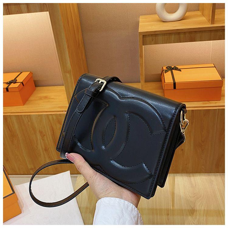 New Crossbody Bag Fashionable Small Square Bag Shoulder 1024071522