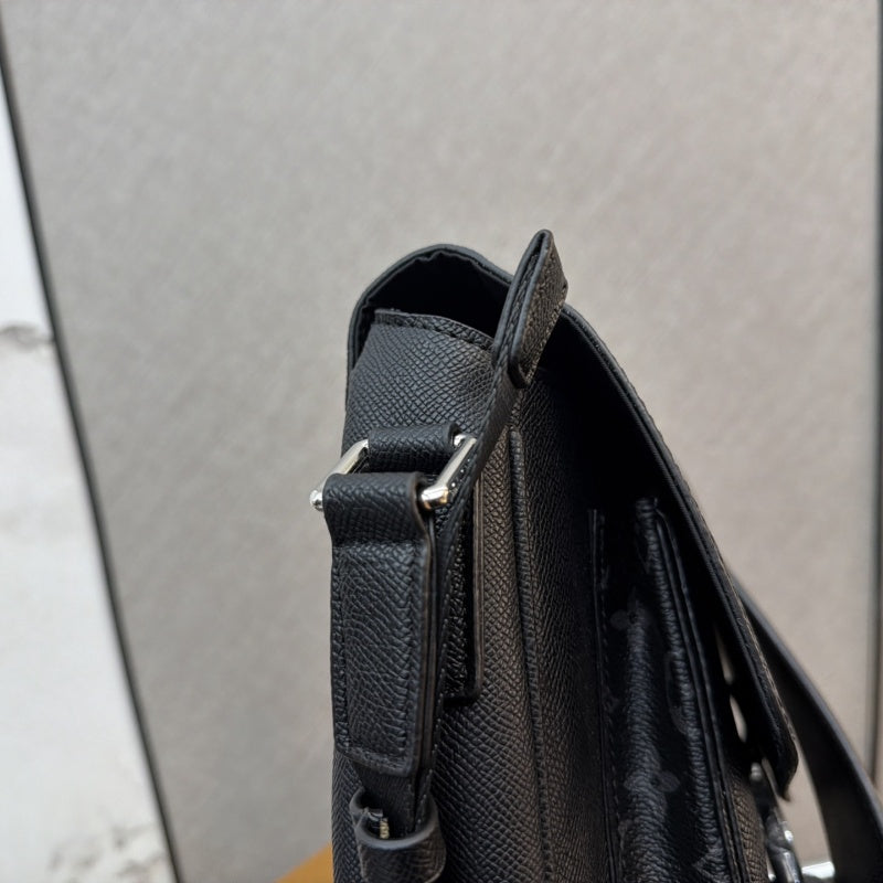 New Fashion Men's Crossbody Bag CWT1326092307