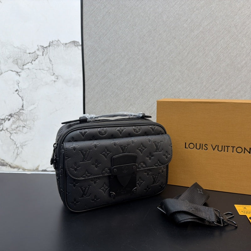 New Fashion Men's Crossbody Bag CWT1326092308