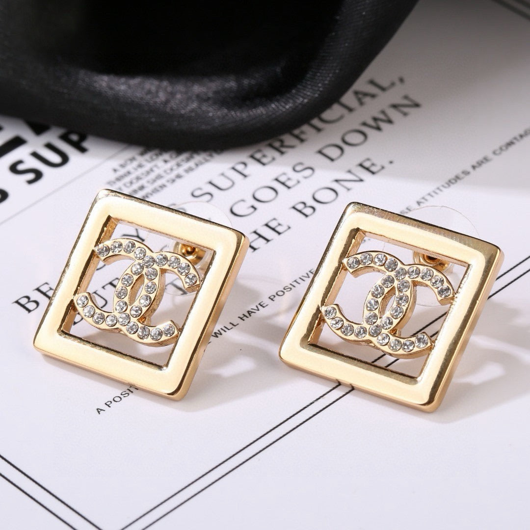 New Fashion Double C Rhinestone Square Stud Earrings ZS1326100903