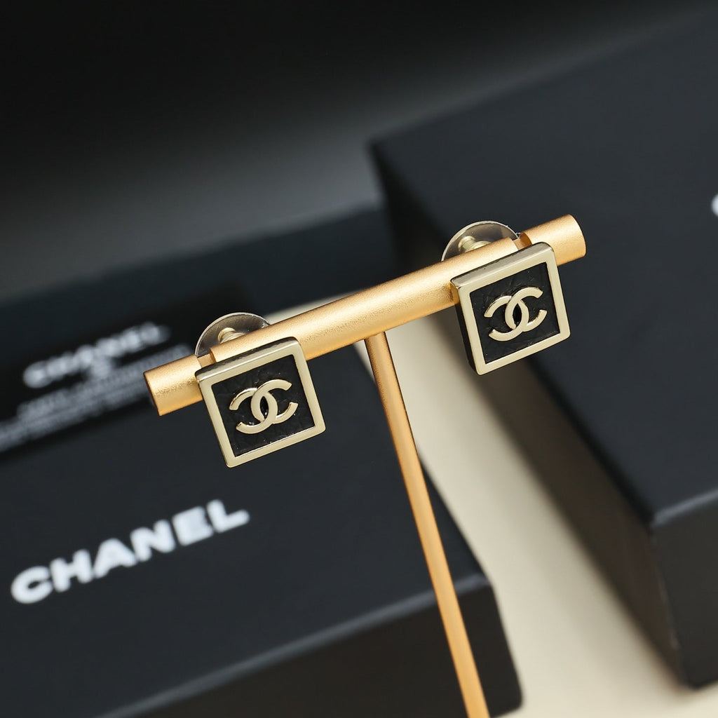 New Fashion Women's Vintage Stud Earrings ZS1326101006