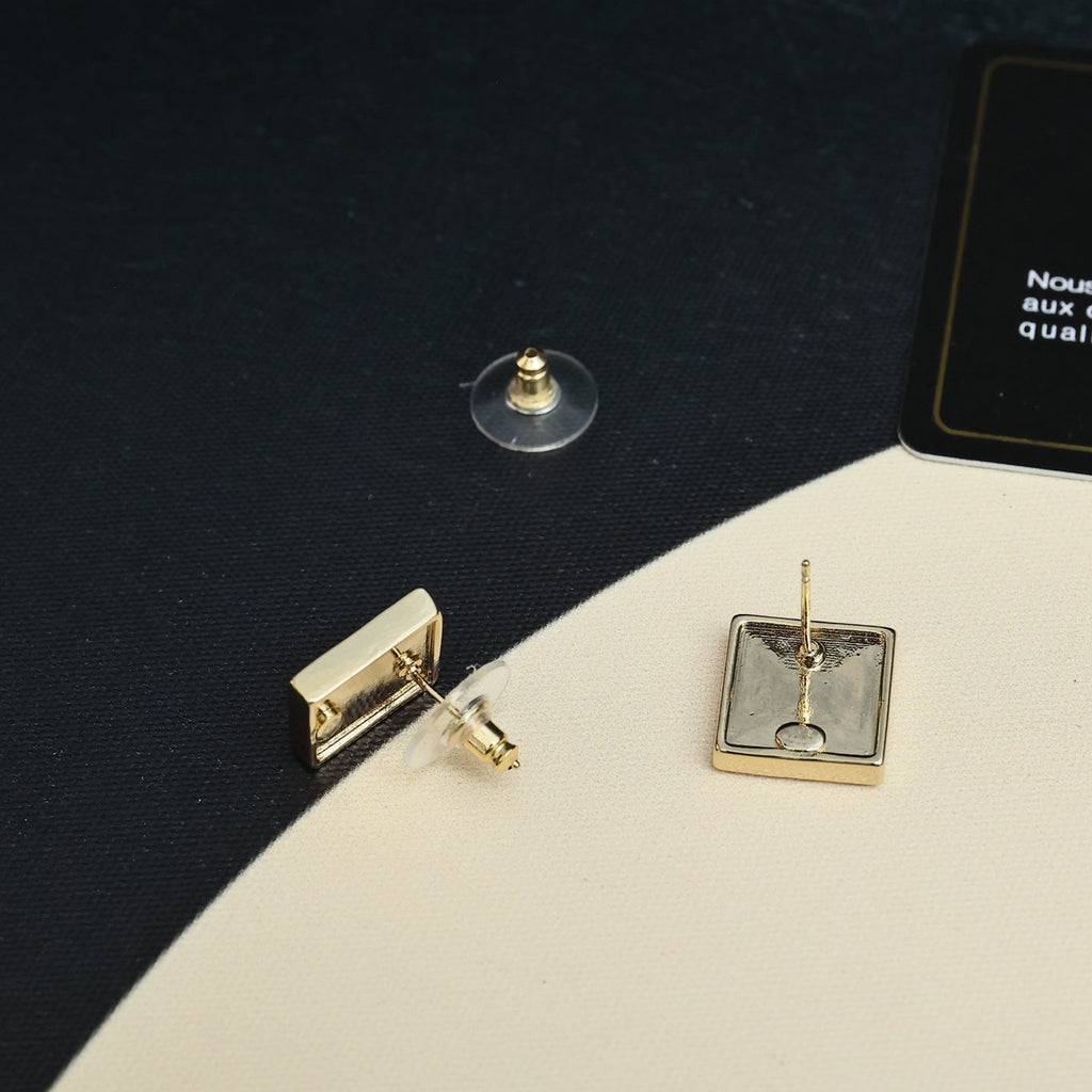 New Fashion Women's Vintage Stud Earrings ZS1326101006