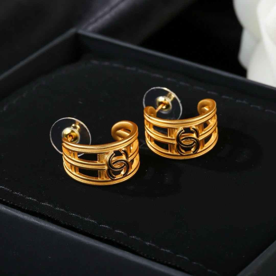 New Fashion Women's Vintage Stud Earrings ZS1326101008