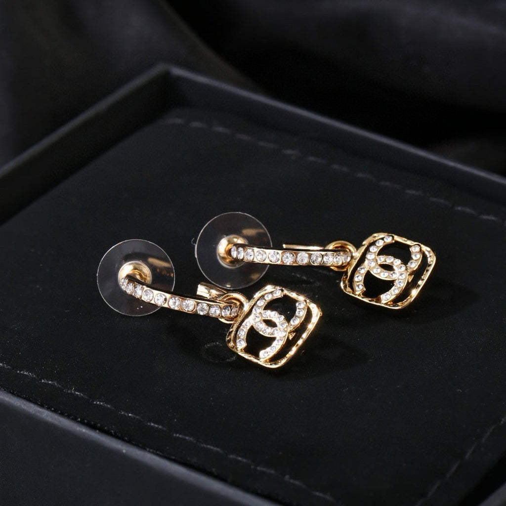 New Fashion Women's Vintage Stud Earrings ZS1326101011