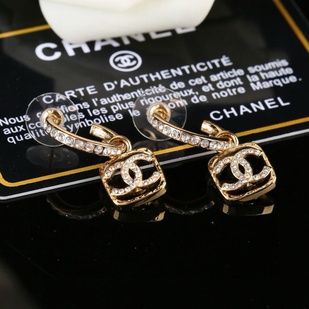 New Fashion Women's Vintage Stud Earrings ZS1326101011