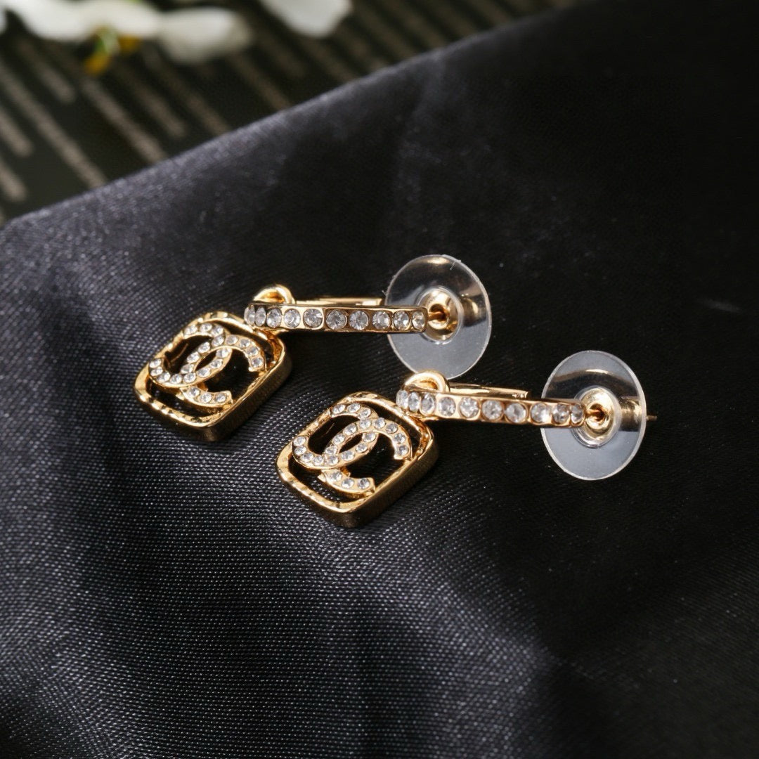 New Fashion Women's Vintage Stud Earrings ZS1326101011