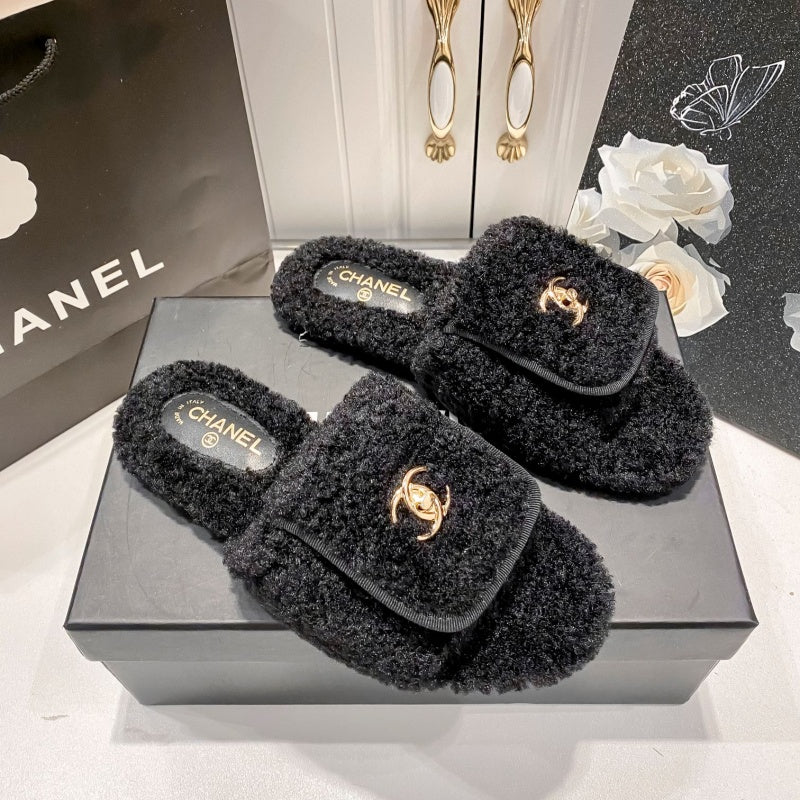 New Fashion Women's CC Plush Slippers PF1326101216