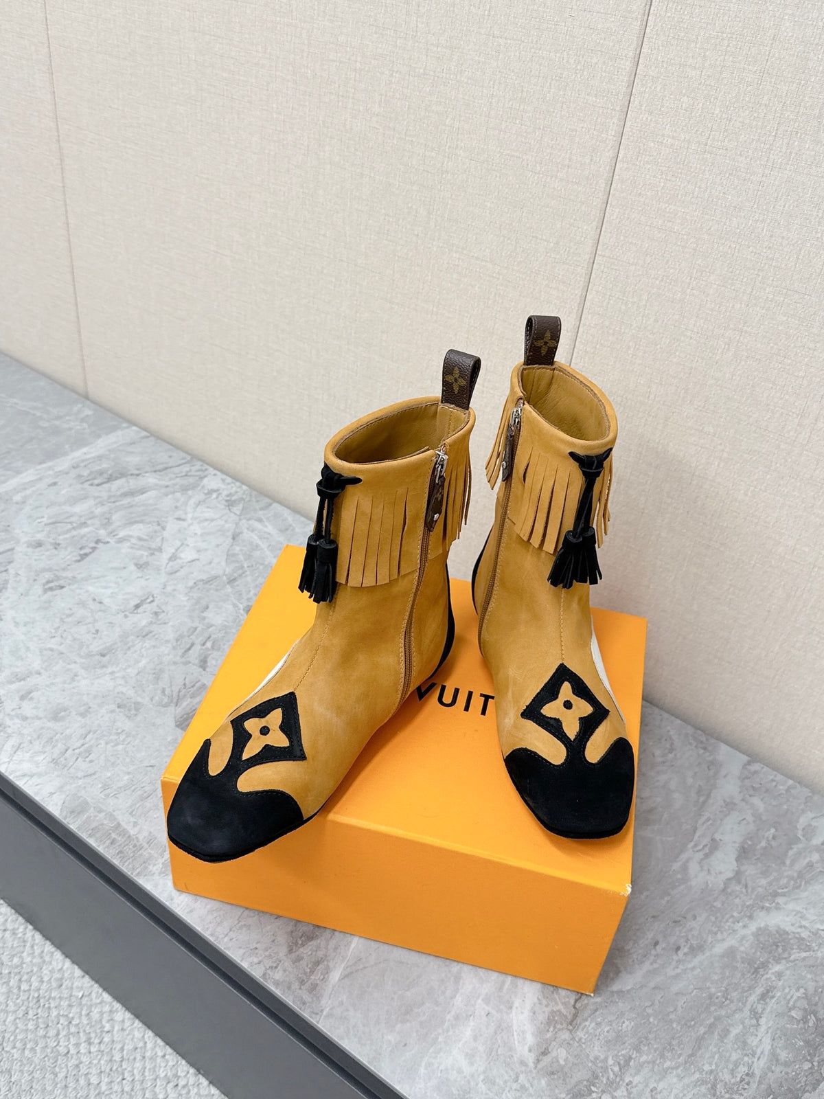 26SS New Western-Style Tassel Ankle Boots 0726102701